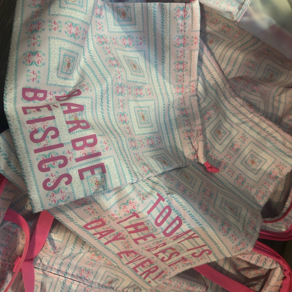 Beis Barbie Carry On - Picture 3 of 5